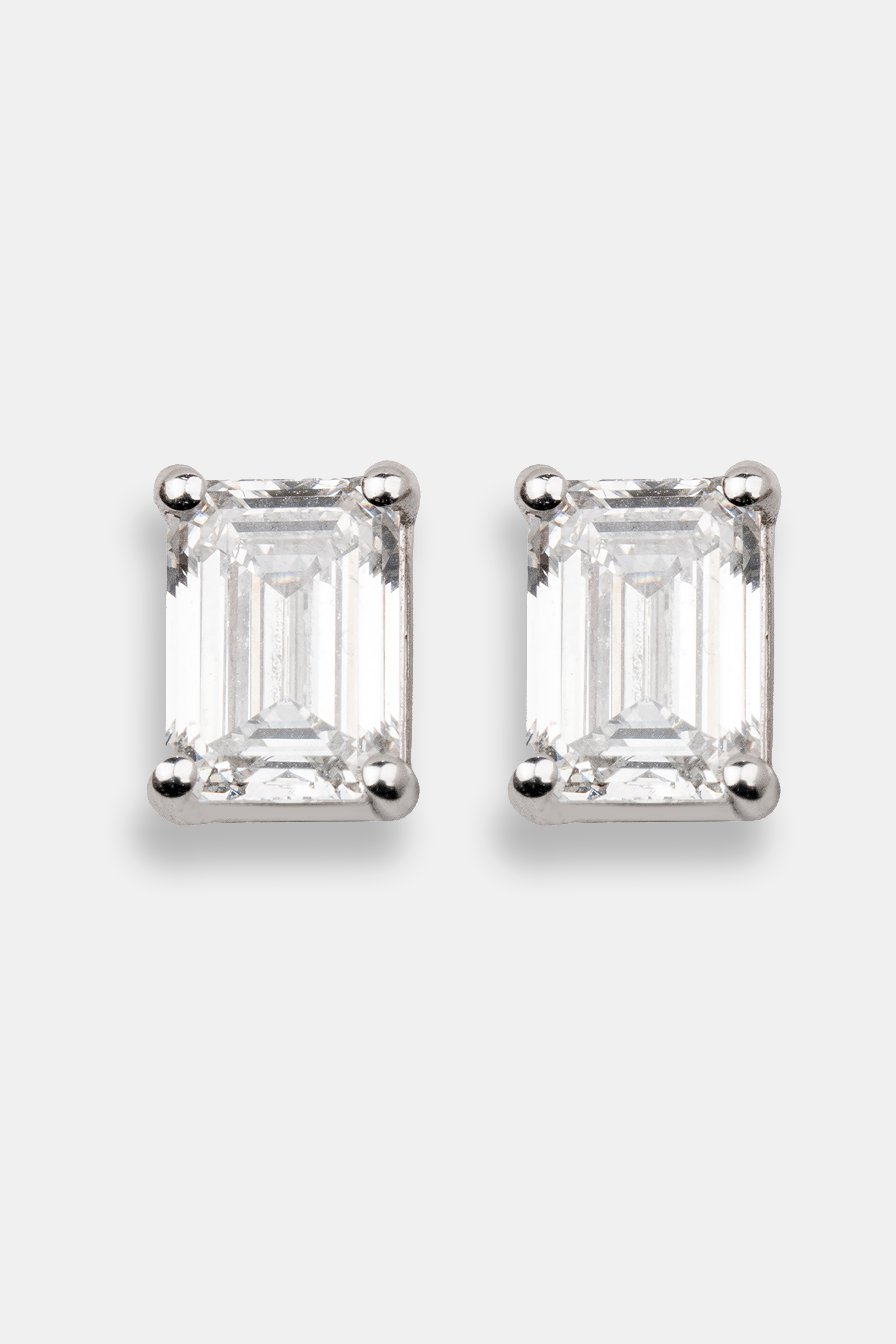 era-diamond-earrings