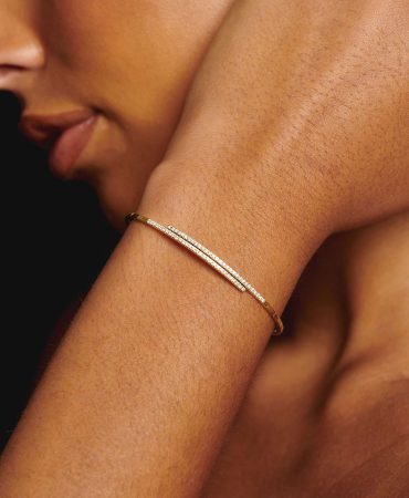 BN00122_Flavia_Flexible_Bangle_Halo_and_Bliss_00
