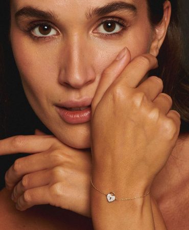 BRM-3739---Minimalist-Diamond-Heart-Lock-Bracelet--03