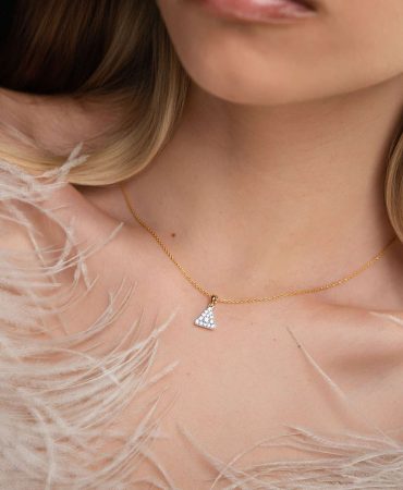 PNM3281_EVELIS_LOVE_TRIANGLE_NECKLACE_HALO_AND_BLISS